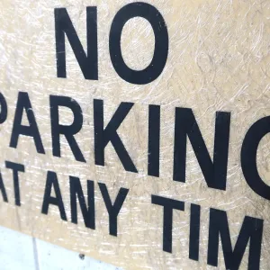 NO PARKING ロードサイン ファイバー製