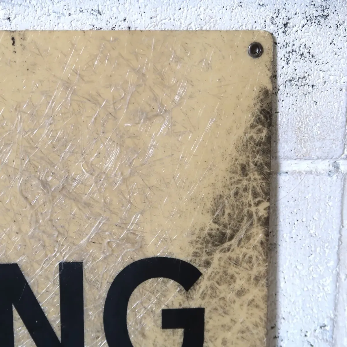NO PARKING ロードサイン ファイバー製
