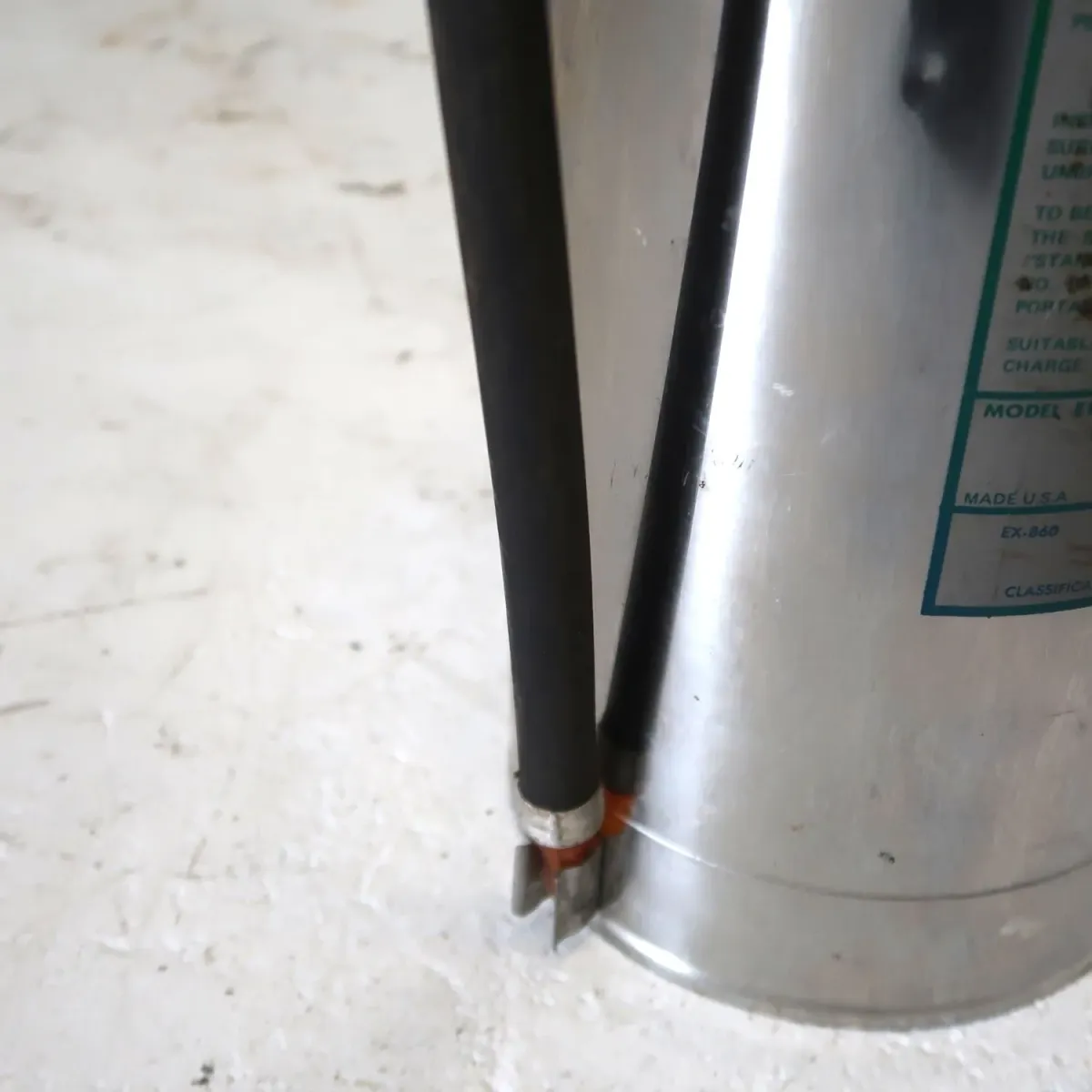 ビンテージ 消火器 クロムメッキ