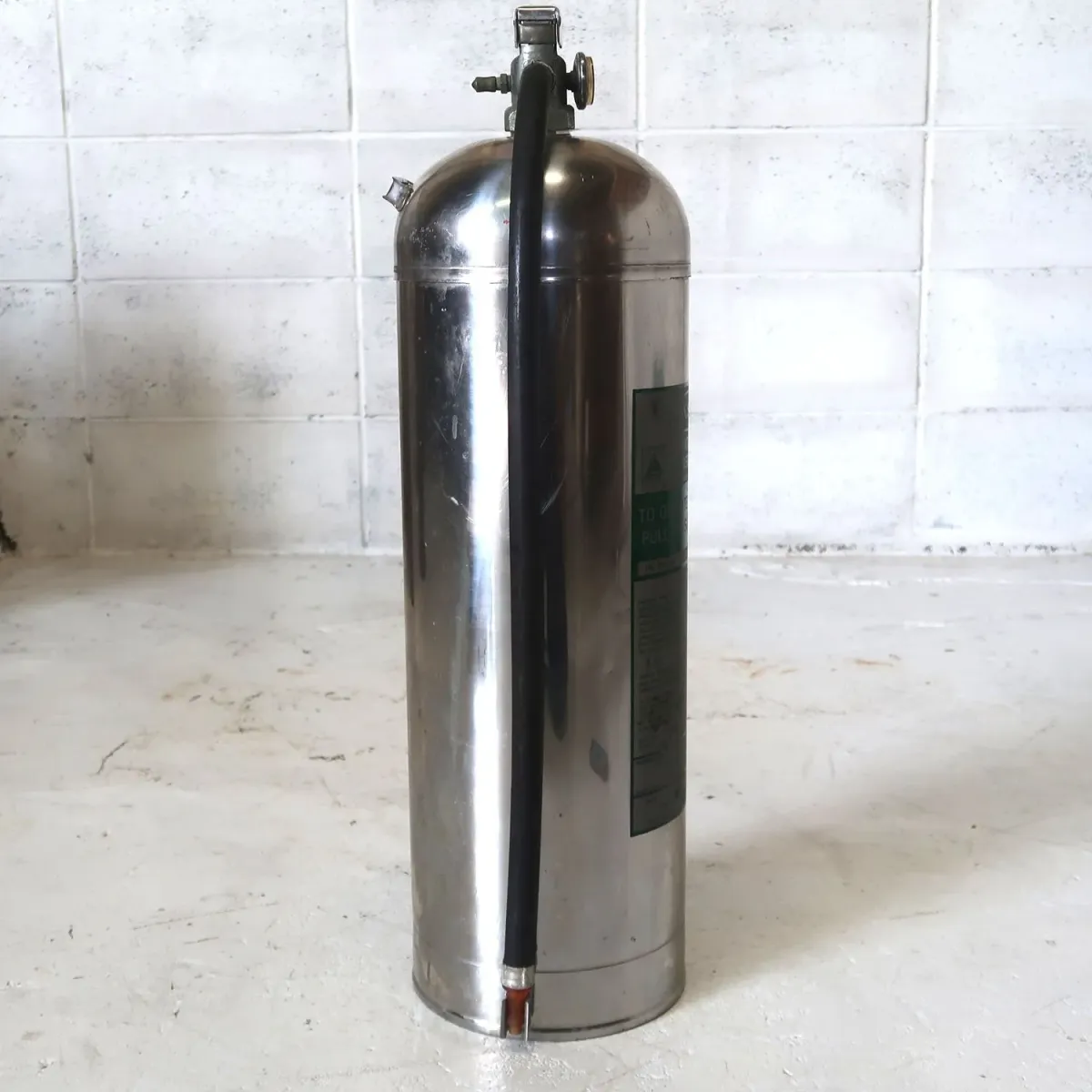 ビンテージ 消火器 クロムメッキ