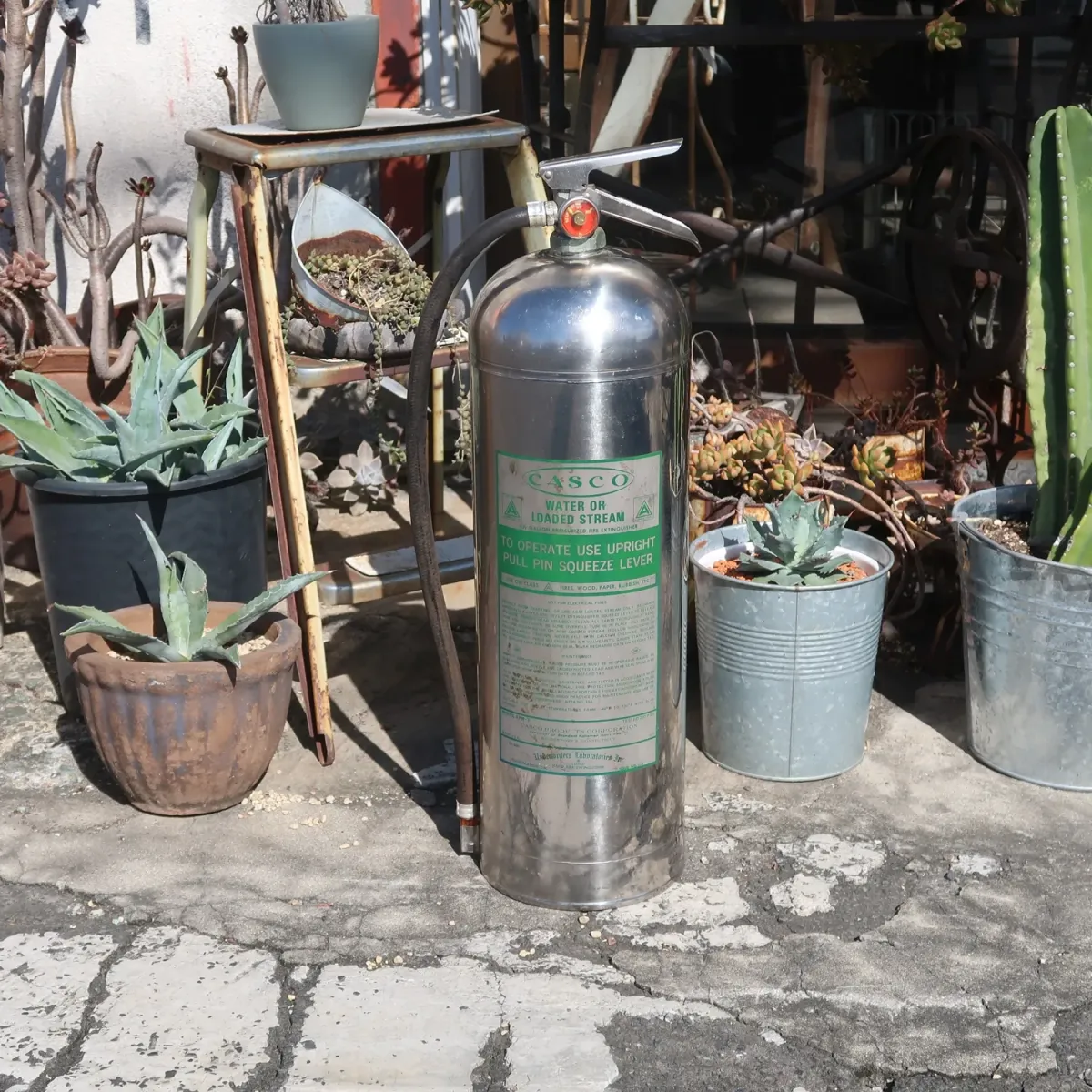 ビンテージ 消火器 クロムメッキ
