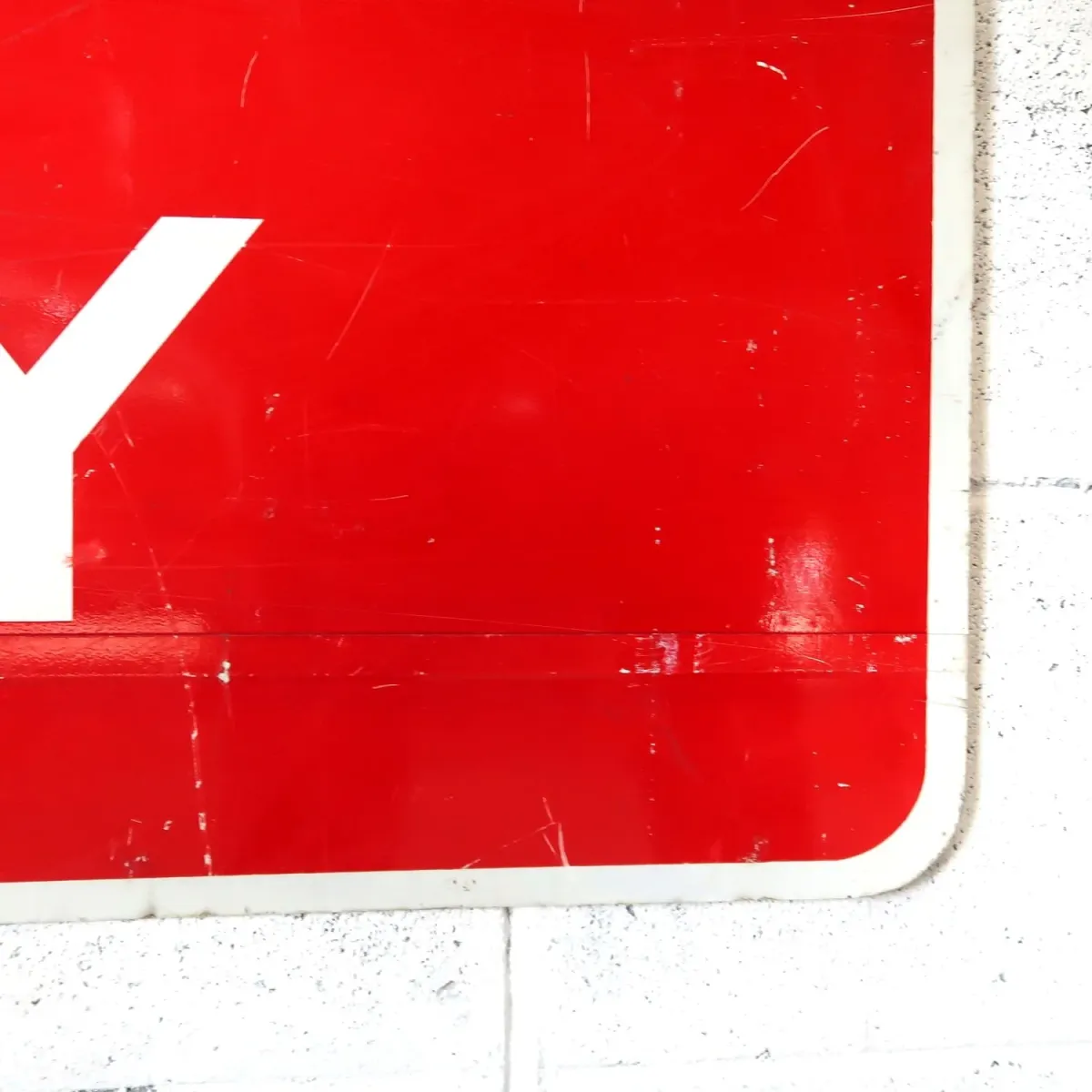 WRONG WAY ロードサイン