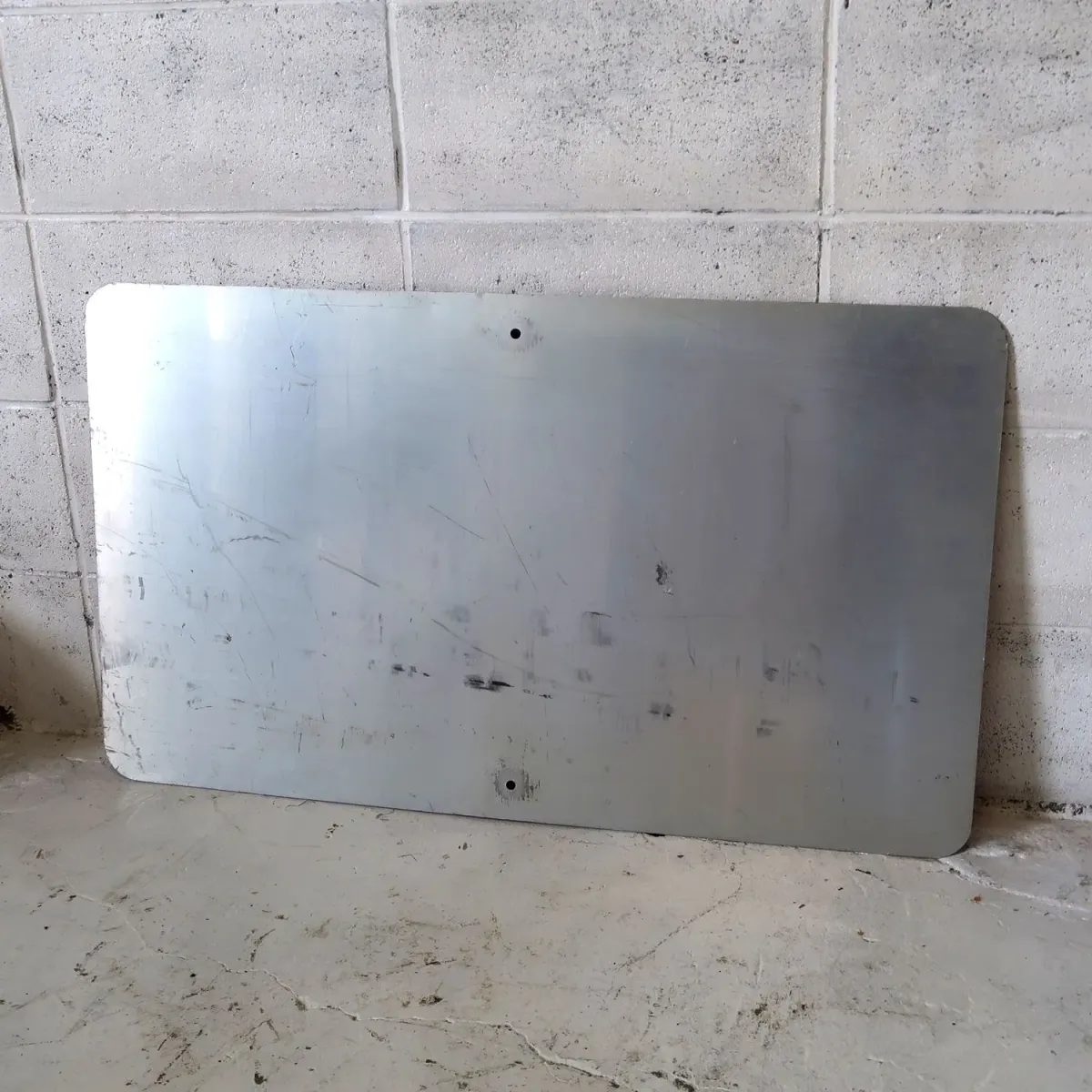 WRONG WAY ロードサイン