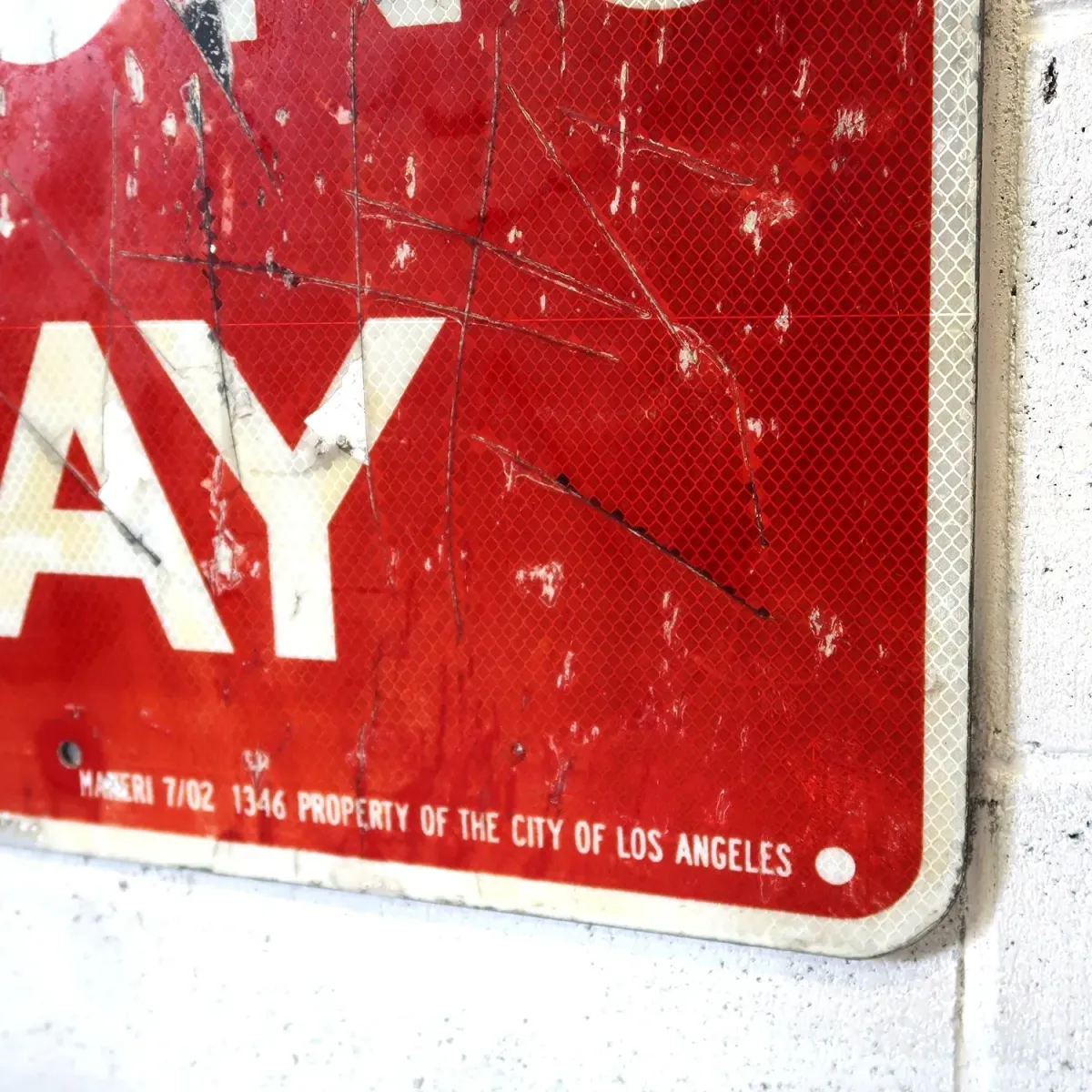 WRONG WAY ロードサイン