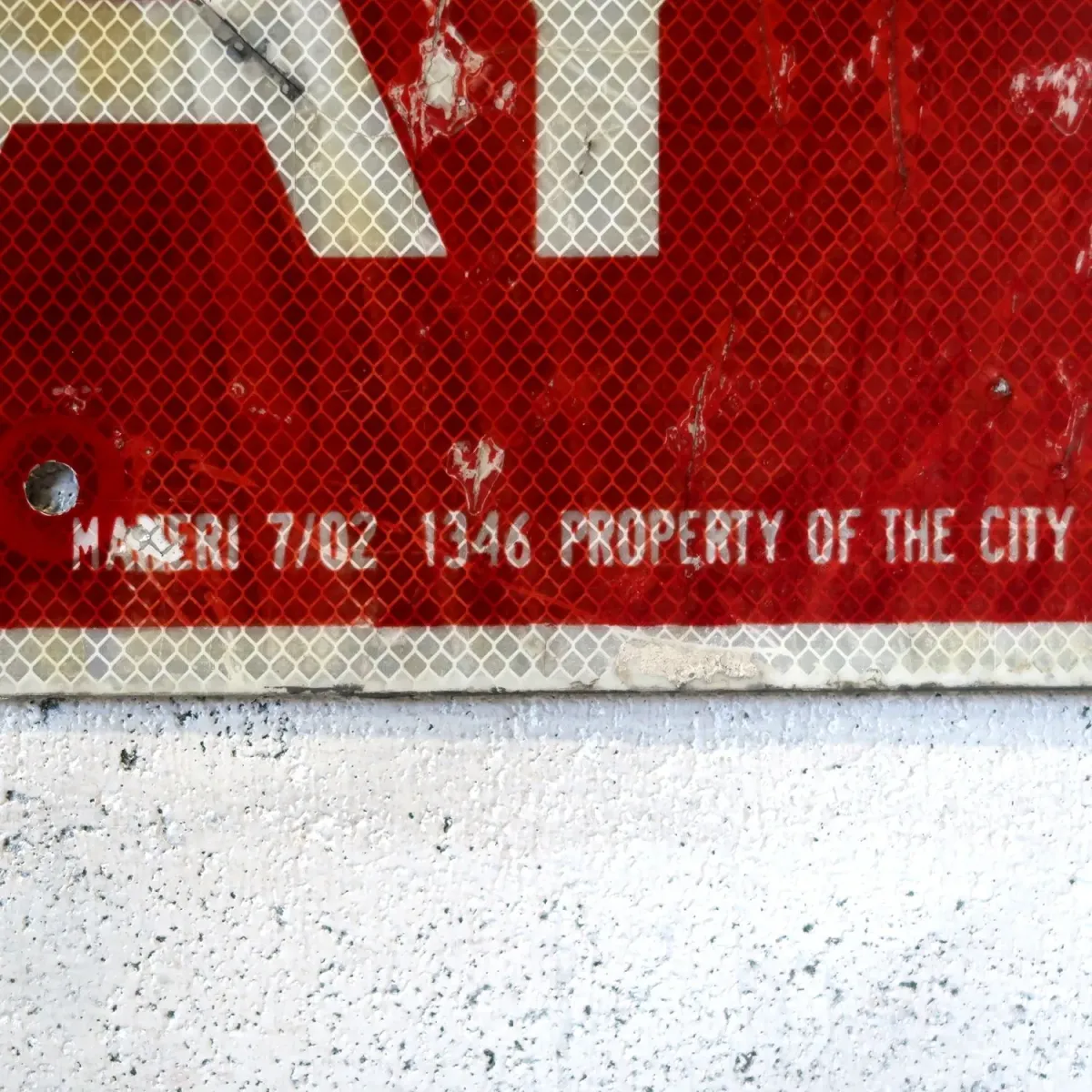 WRONG WAY ロードサイン