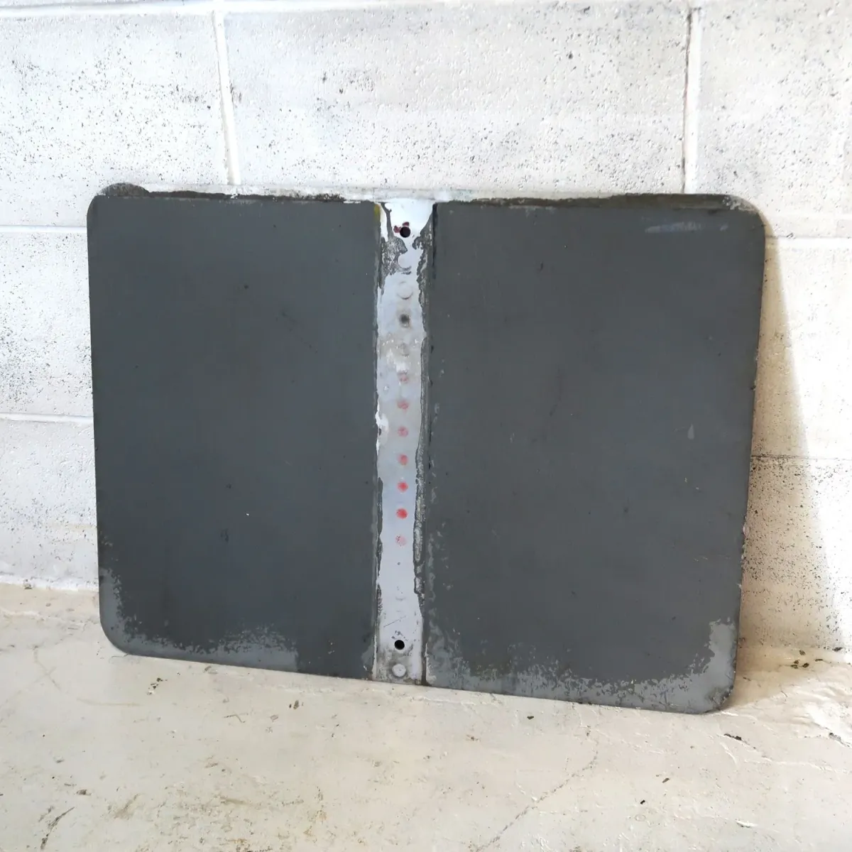 WRONG WAY ロードサイン