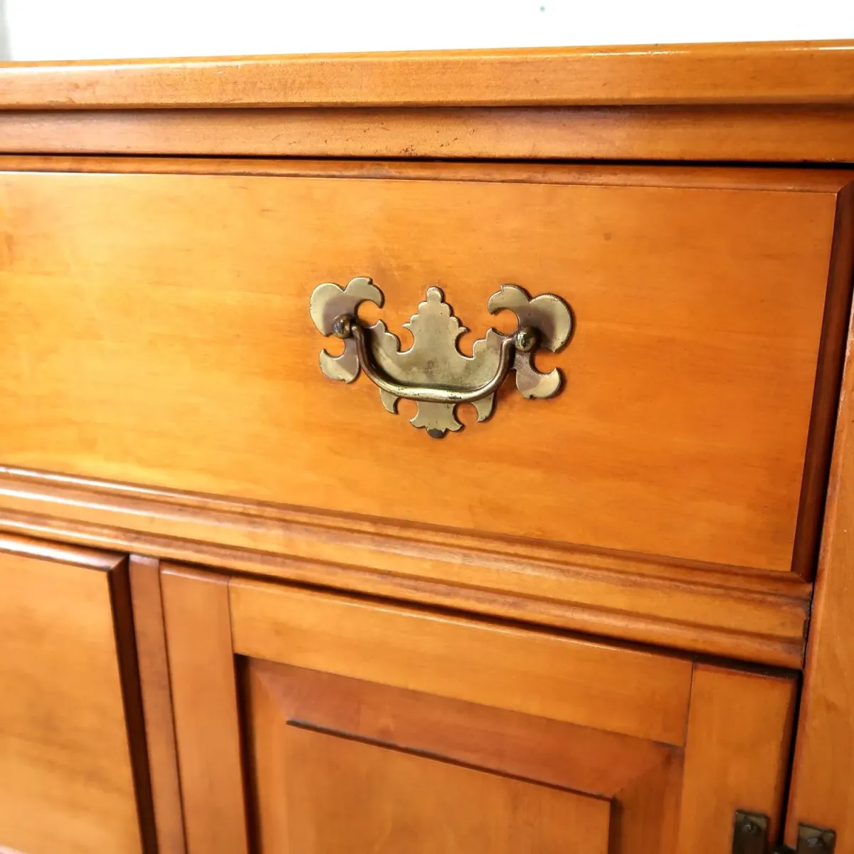 ST. JOHNS アンティーク サイドボード