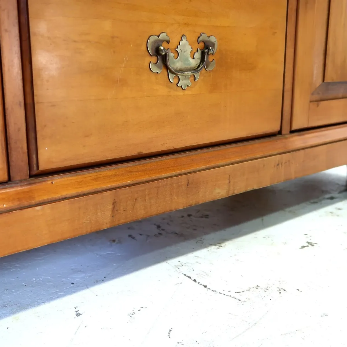 ST. JOHNS アンティーク サイドボード