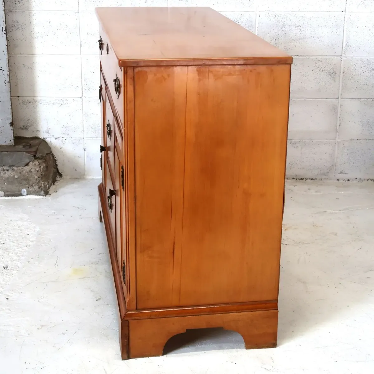 ST. JOHNS アンティーク サイドボード