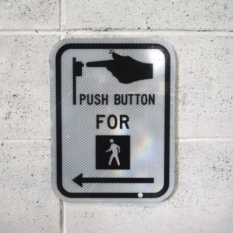 PUSH BUTTON ロードサイン