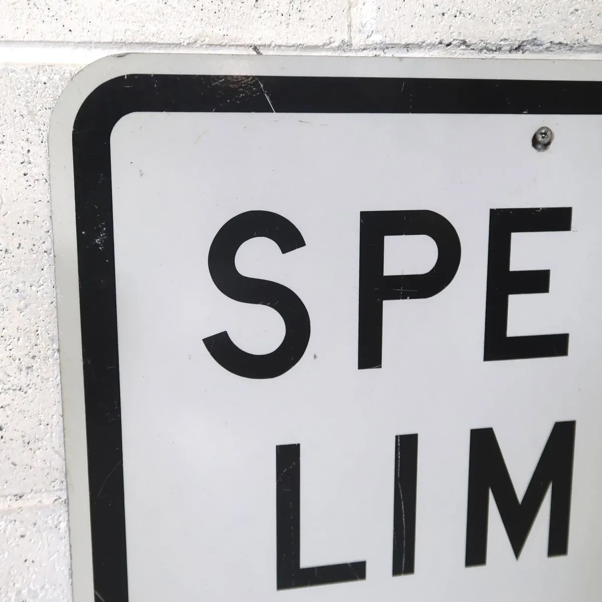 ロードサイン SPEED LIMIT 15