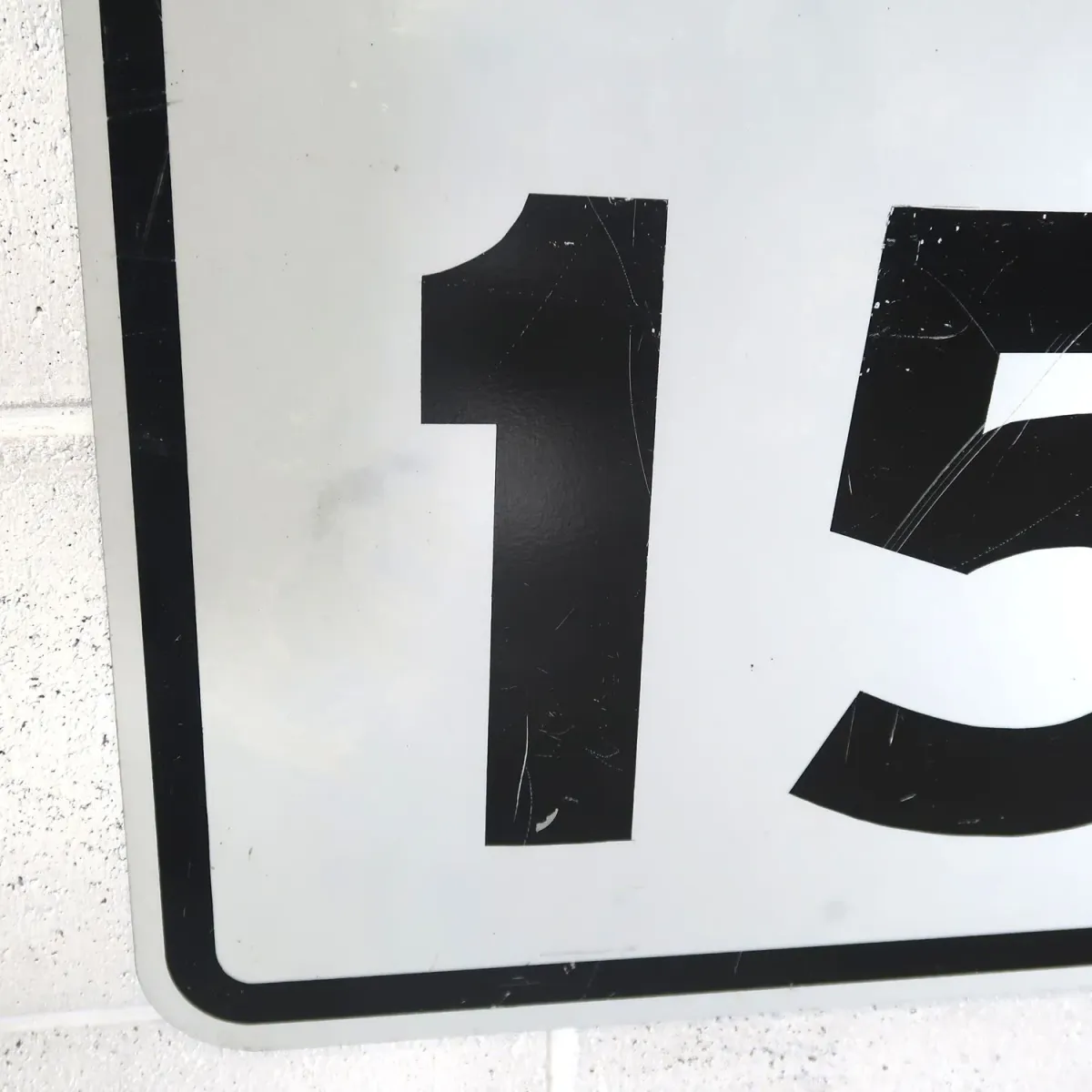 ロードサイン SPEED LIMIT 15