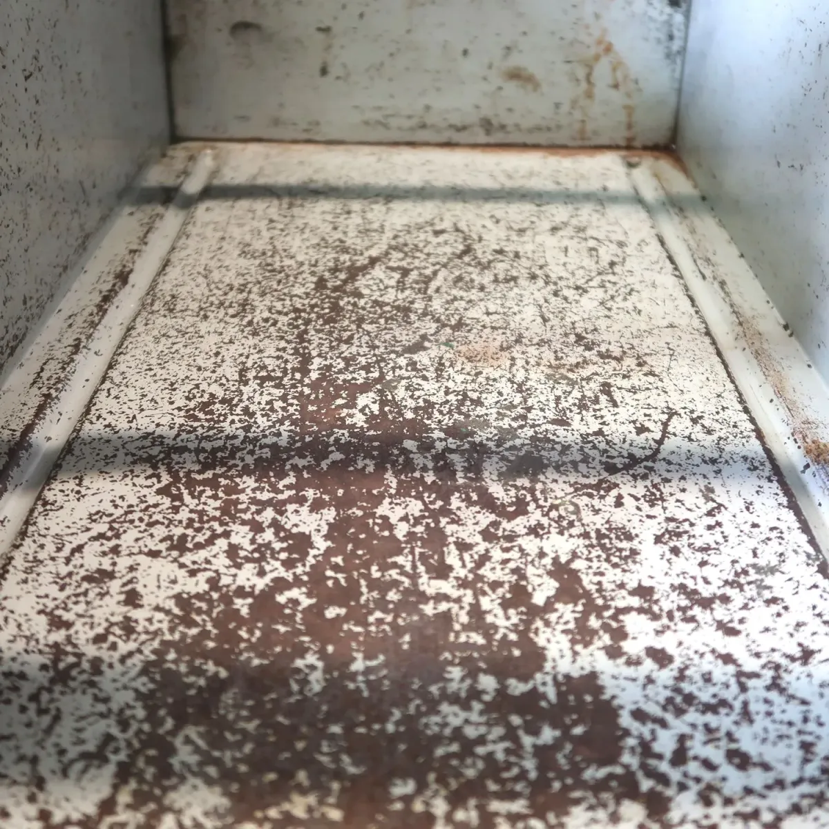 Bathey ビンテージ メタルキャビネット