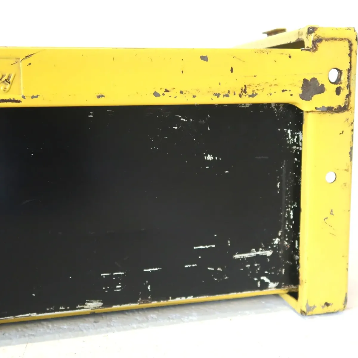 Bathey ビンテージ メタルキャビネット