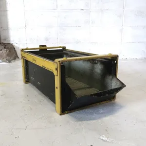 Bathey ビンテージ メタルキャビネット