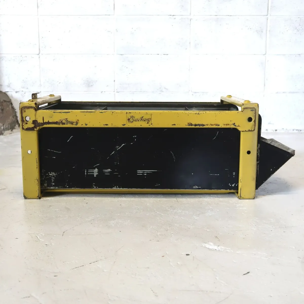 Bathey ビンテージ メタルキャビネット