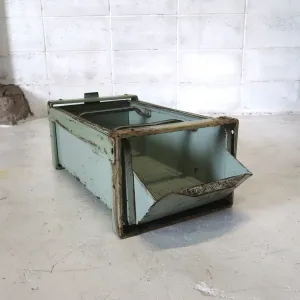 Bathey ビンテージ メタルキャビネット