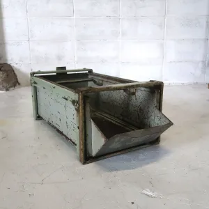 Bathey ビンテージ メタルキャビネット