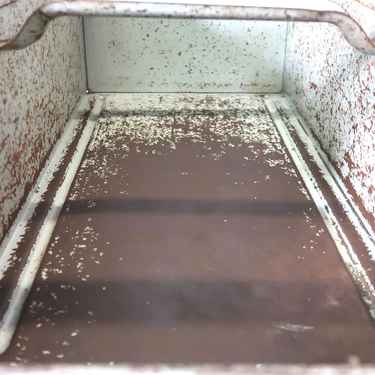 Bathey ビンテージ メタルキャビネット