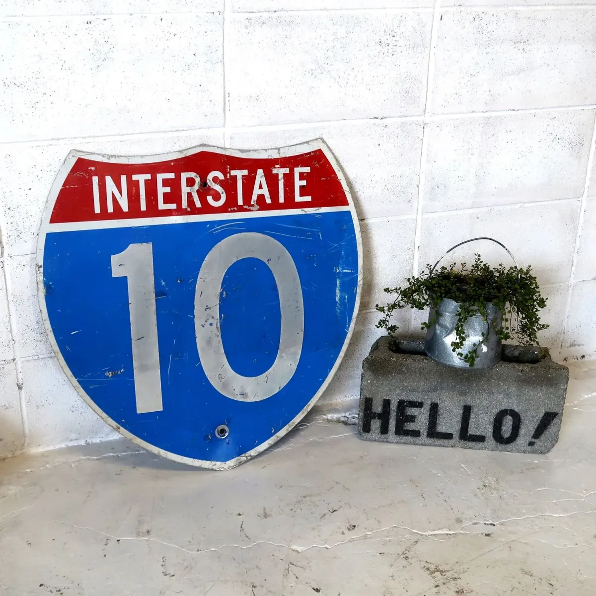 INTERSTATE CALIFORNIA 10 ロードサイン