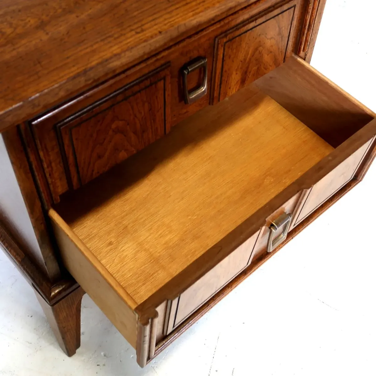 Dixie Furniture ビンテージ ウッドキャビネット