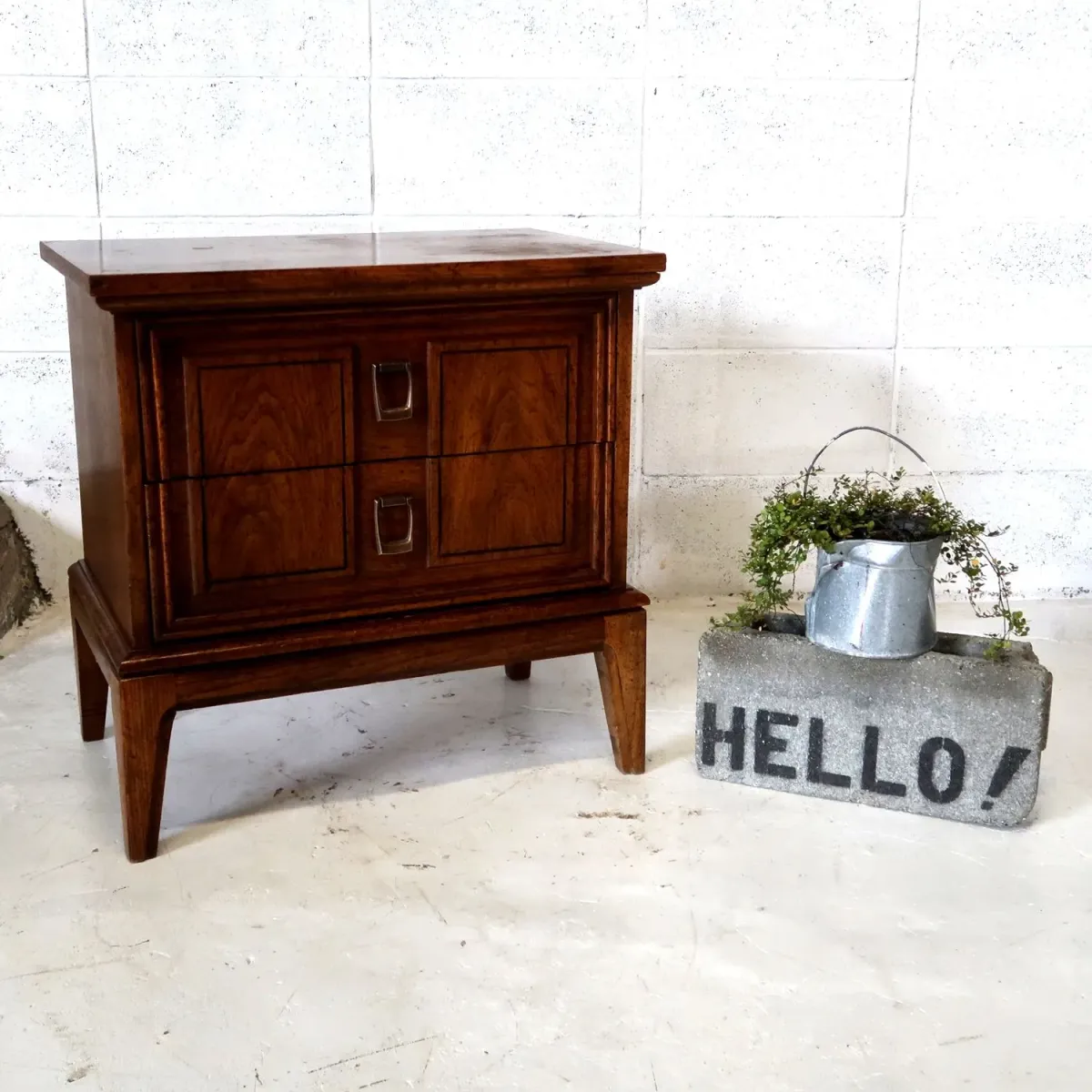 Dixie Furniture ビンテージ ウッドキャビネット
