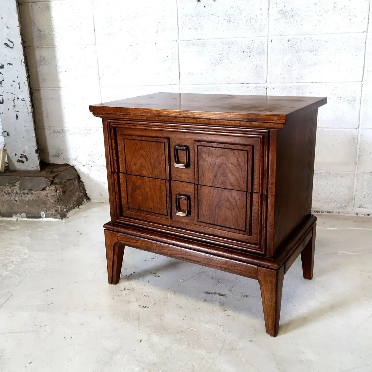 Dixie Furniture ビンテージ ウッドキャビネット