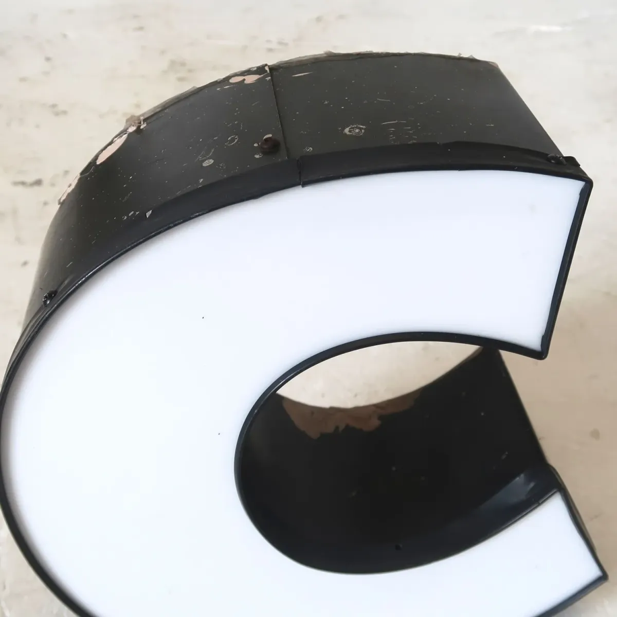 ビンテージ レターサイン C