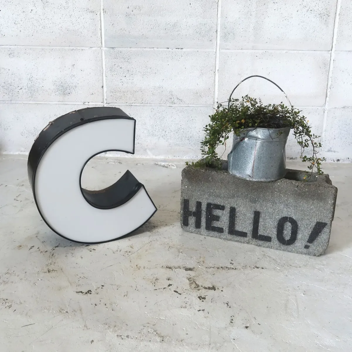 ビンテージ レターサイン C