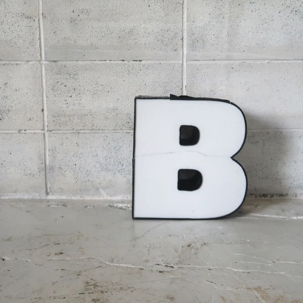 ビンテージ レターサイン B