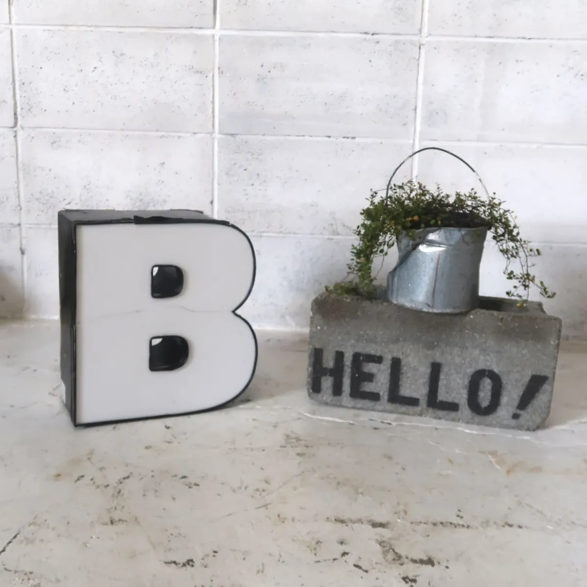 ビンテージ レターサイン B