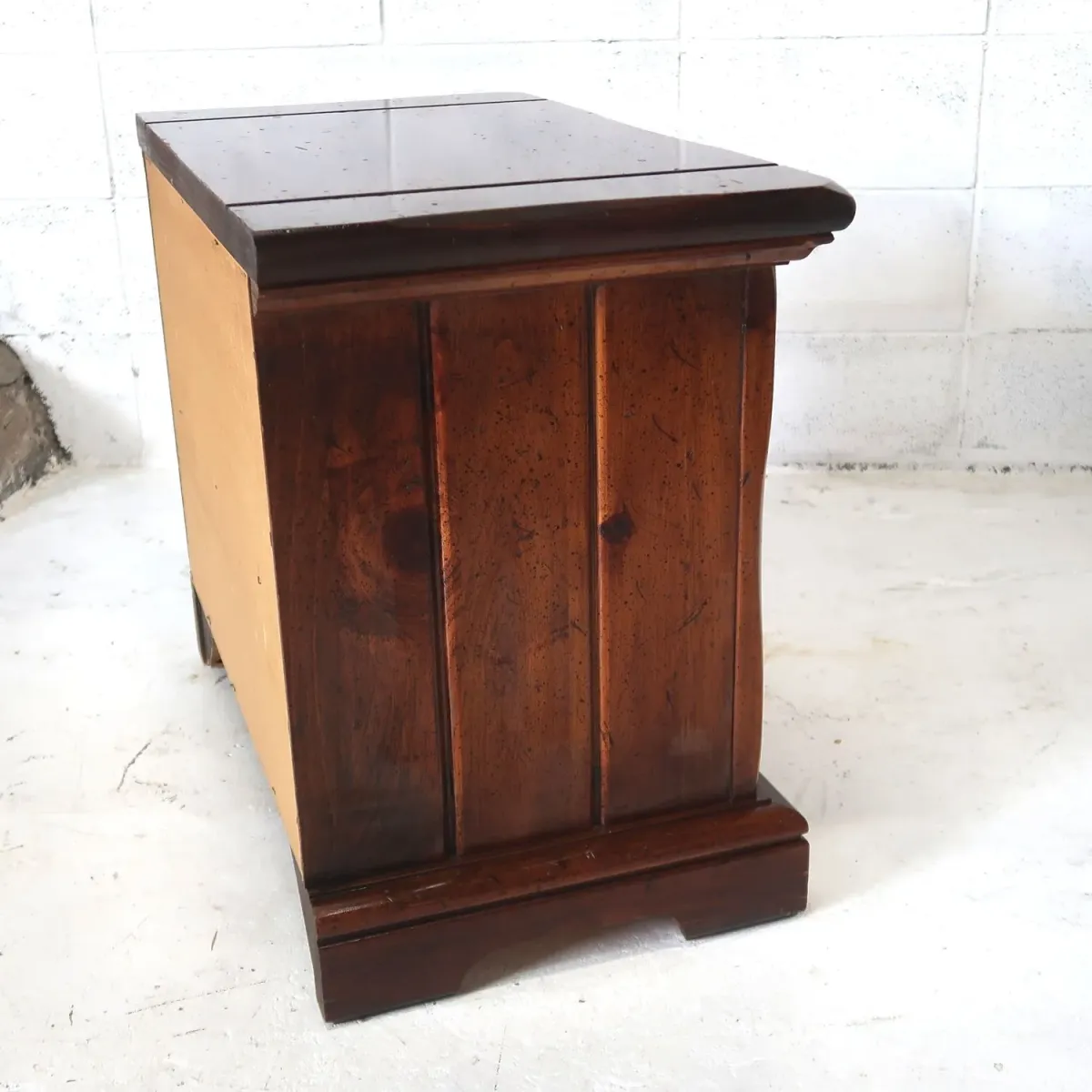 アンティーク ナイトスタンド