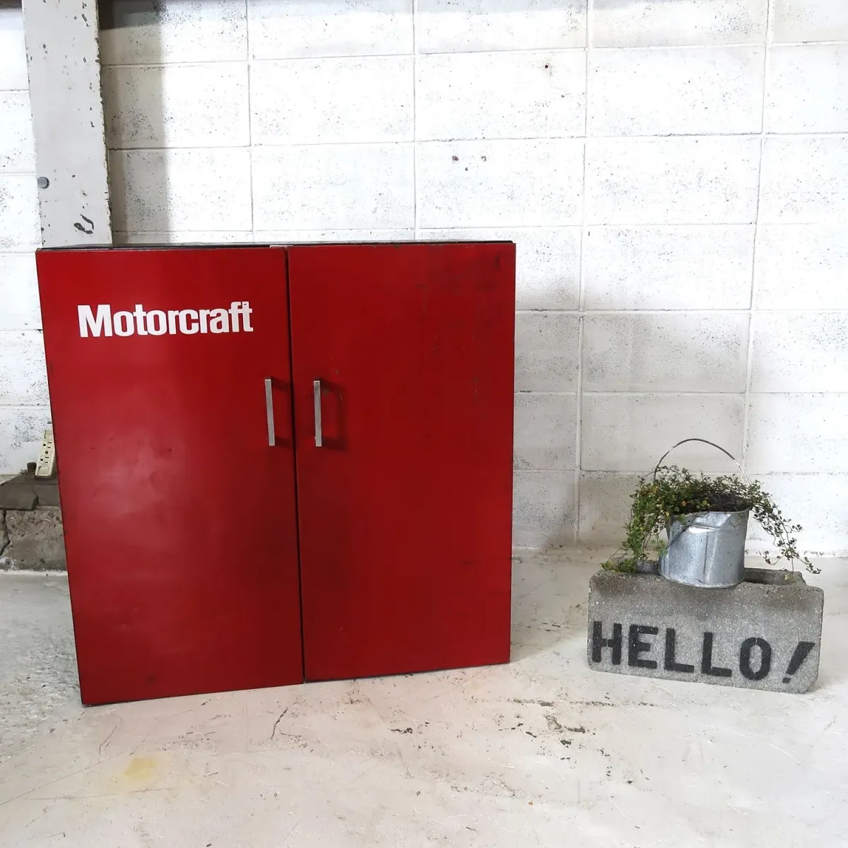Motorcraft ビンテージ パーツキャビネット