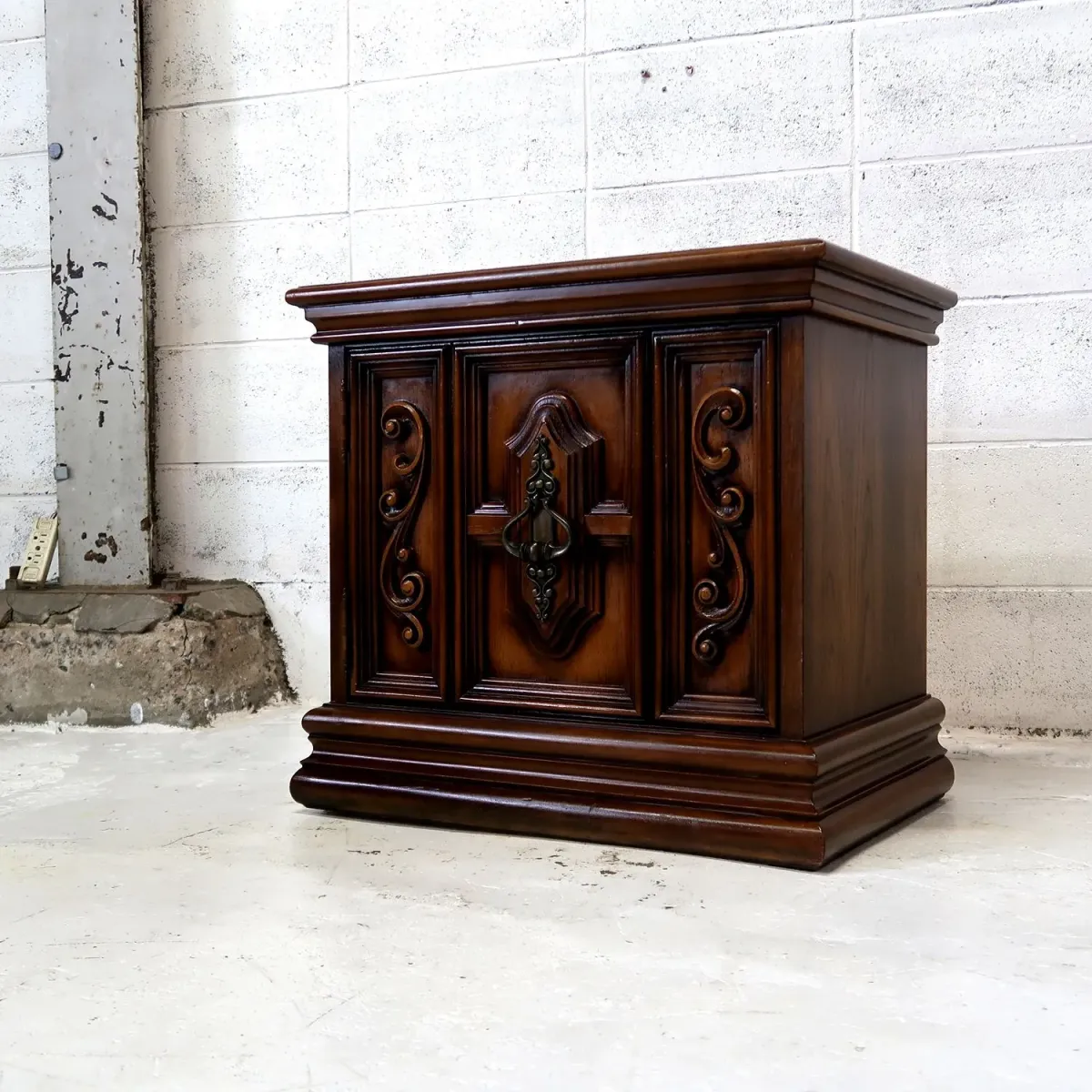 アンティーク ナイトスタンド