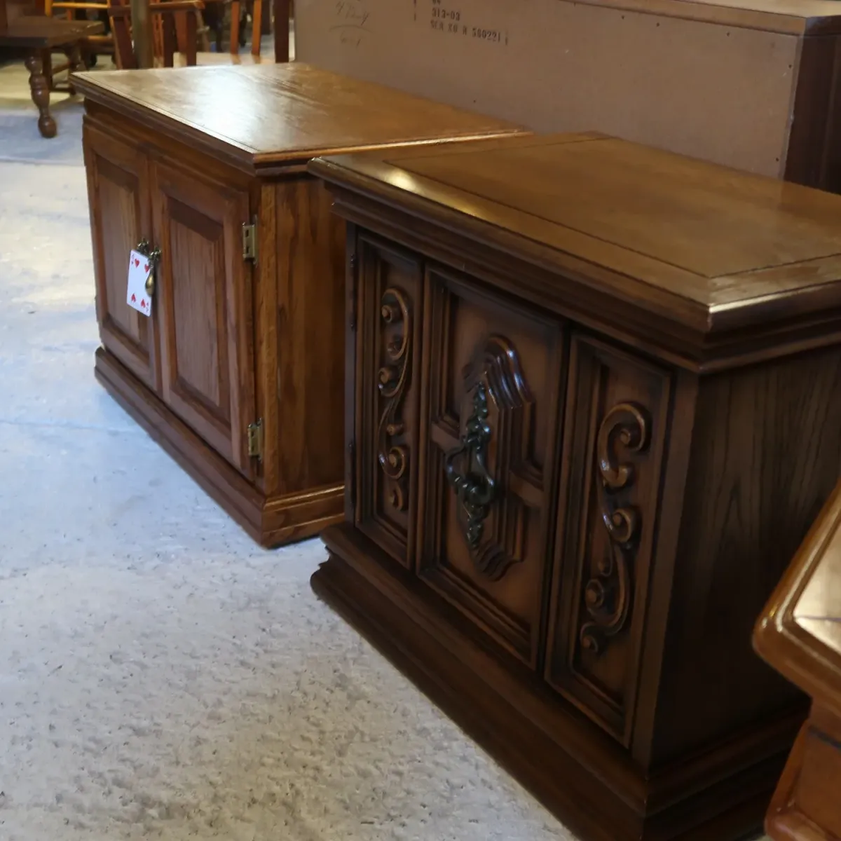 アンティーク ナイトスタンド