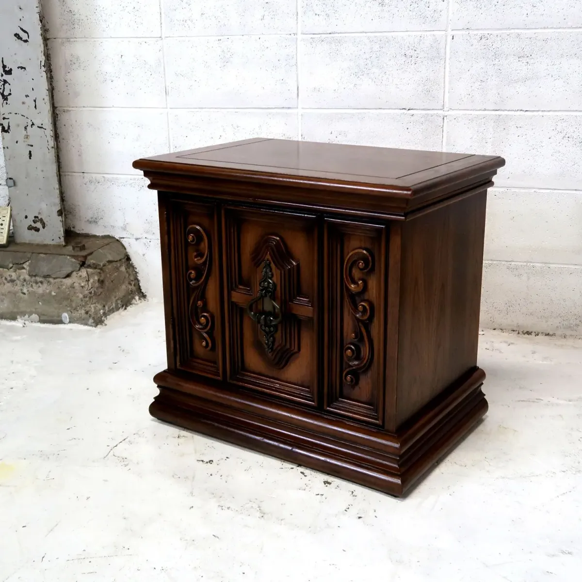 アンティーク ナイトスタンド