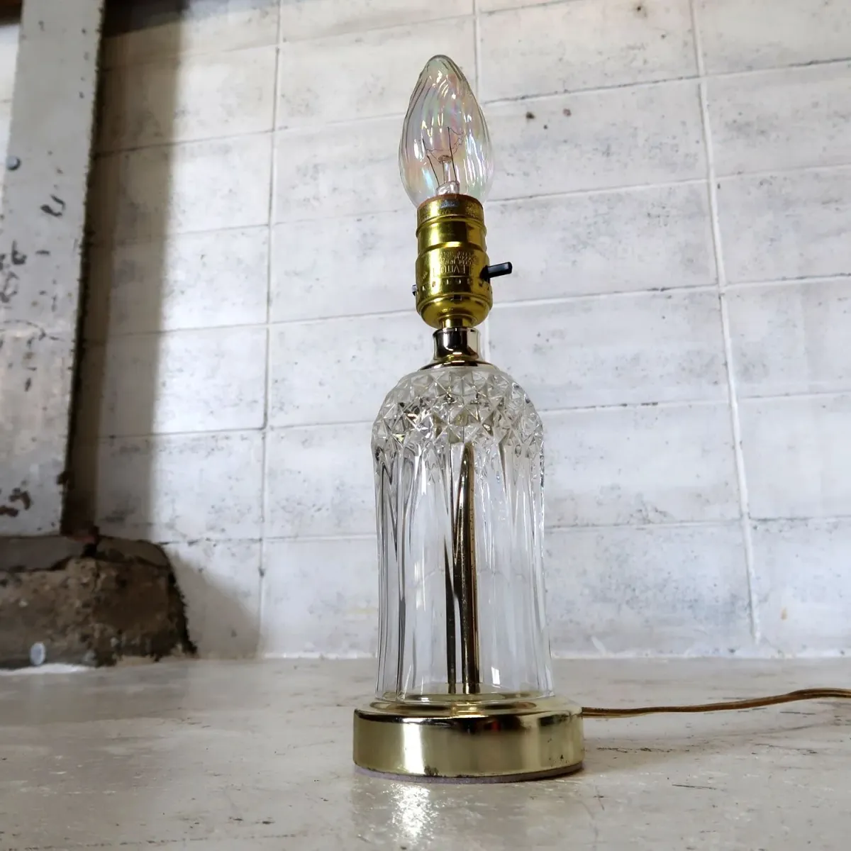 アンティーク ガラスベース テーブルランプ