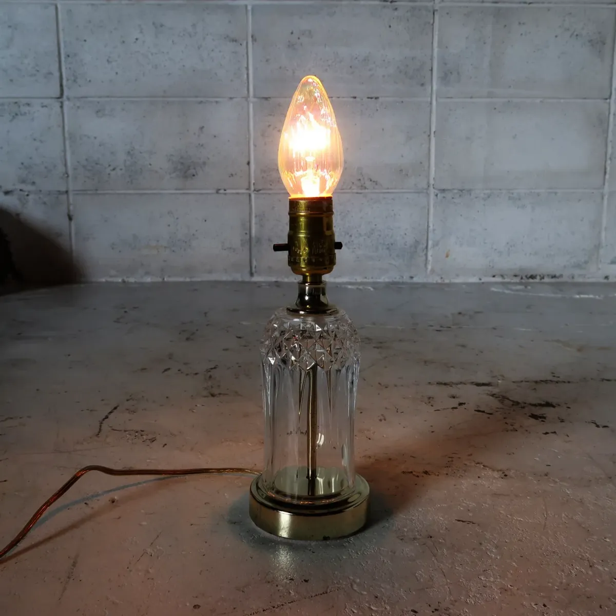 アンティーク ガラスベース テーブルランプ