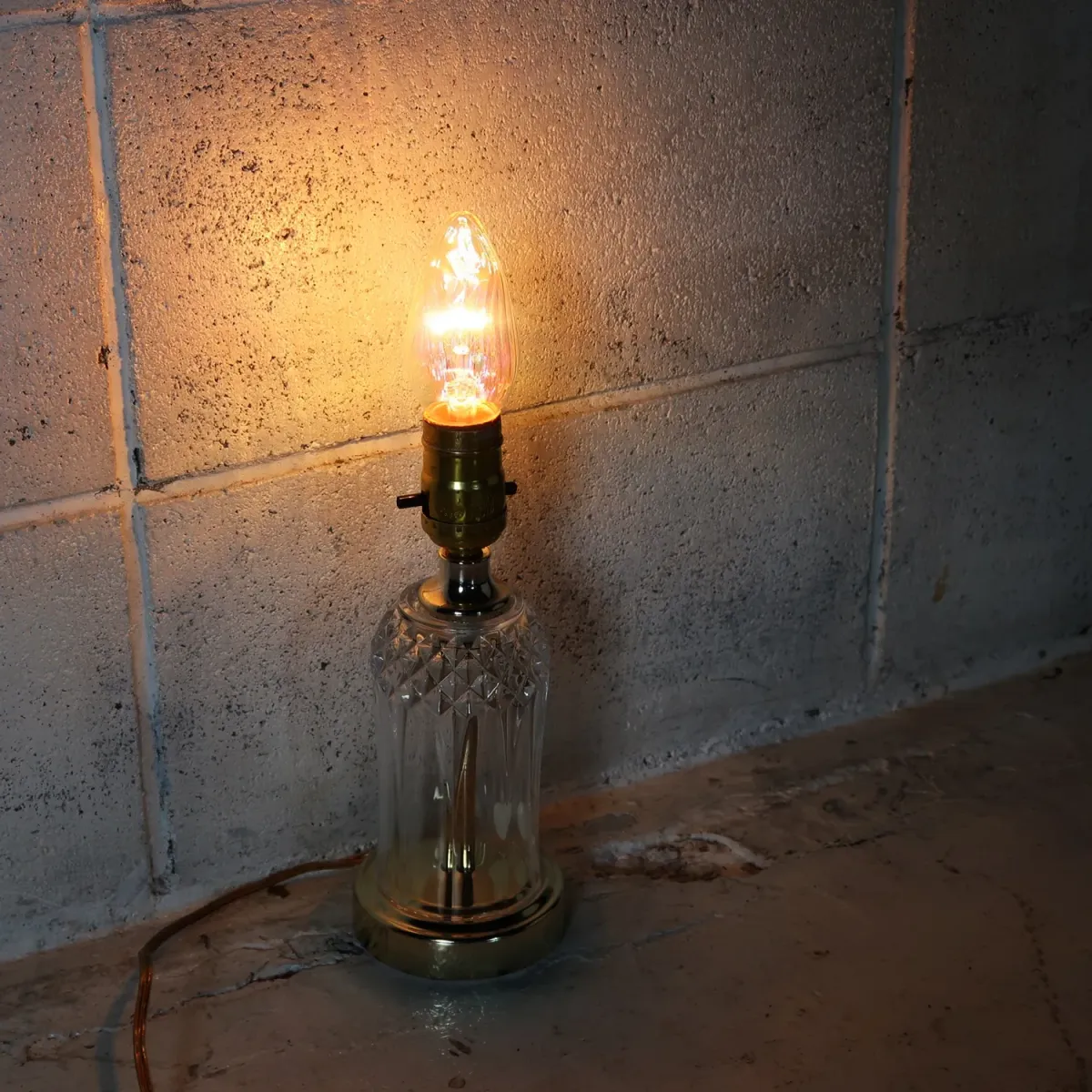 アンティーク ガラスベース テーブルランプ
