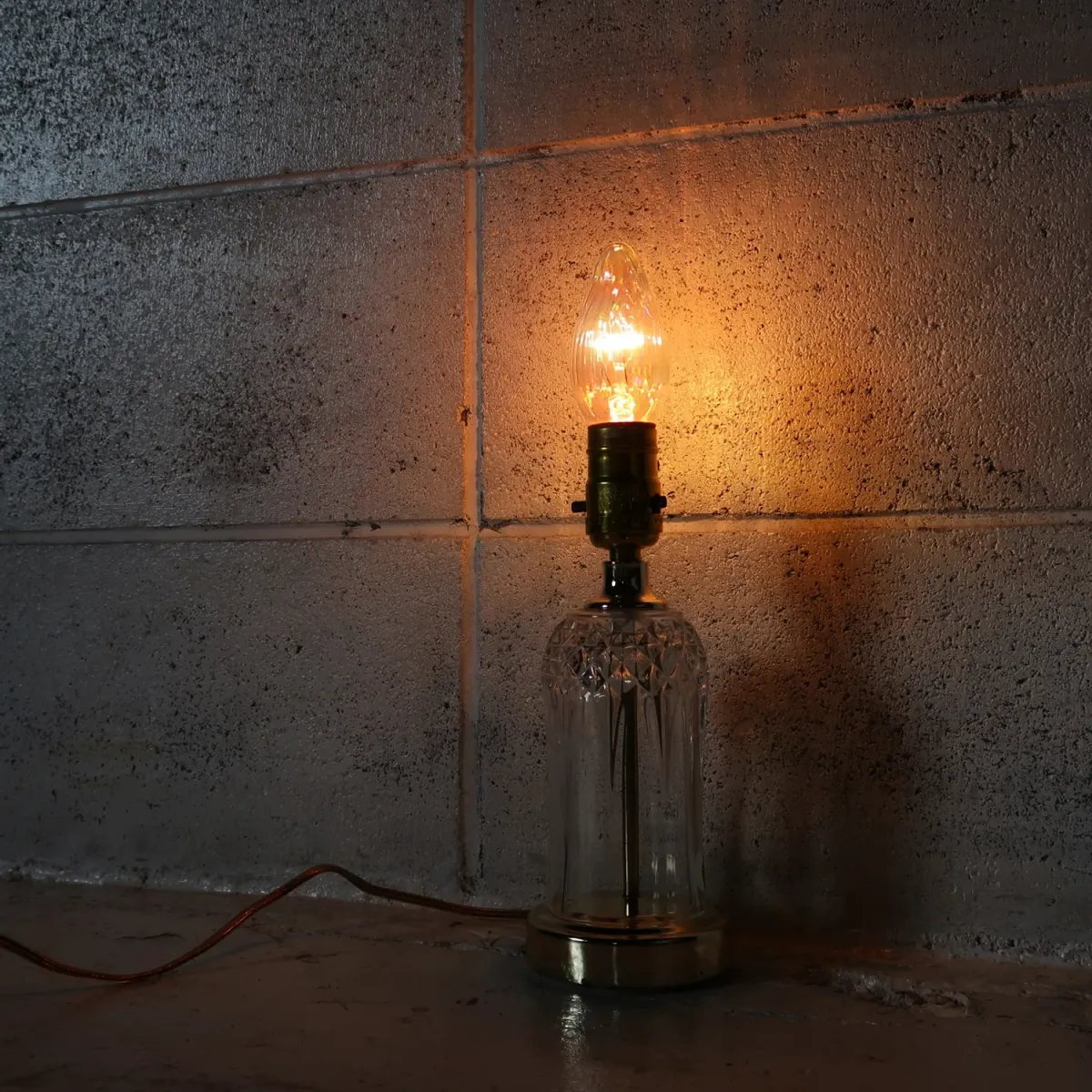 アンティーク ガラスベース テーブルランプ