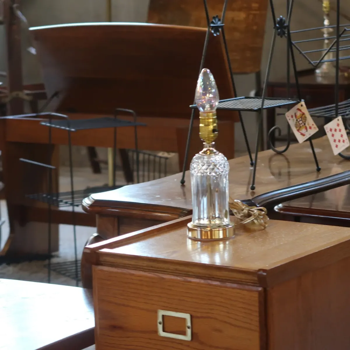 アンティーク ガラスベース テーブルランプ
