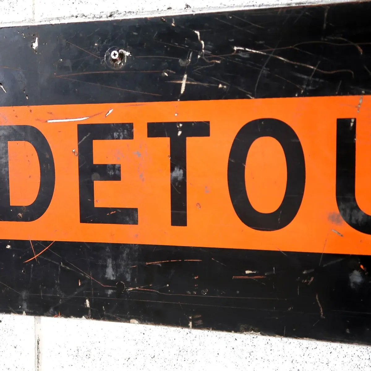 DETOUR ビンテージ ロードサイン