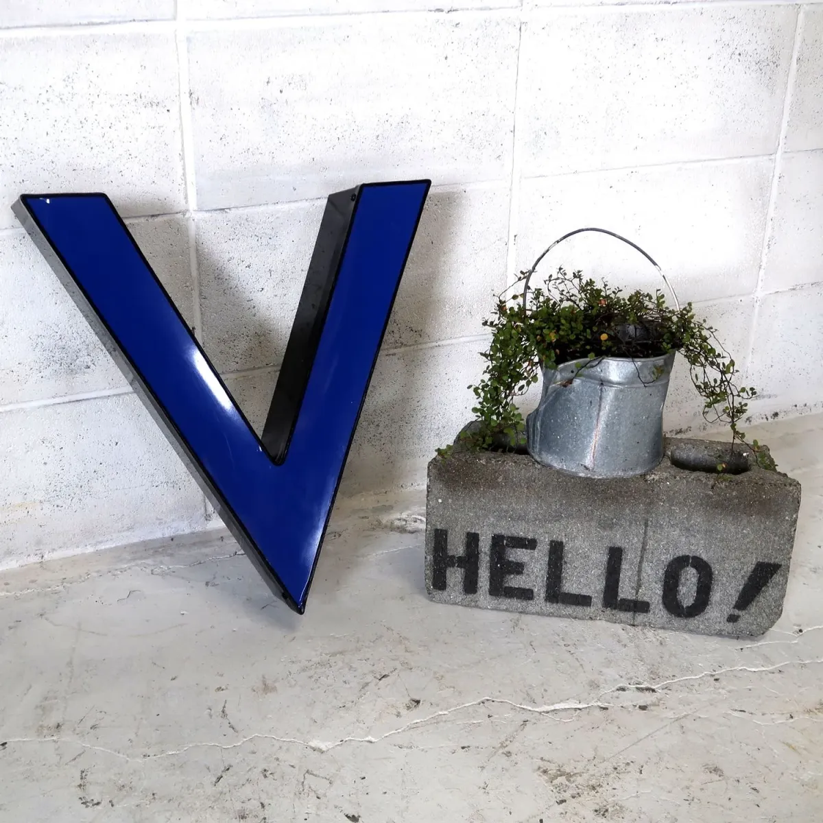 ビンテージ レターサイン V