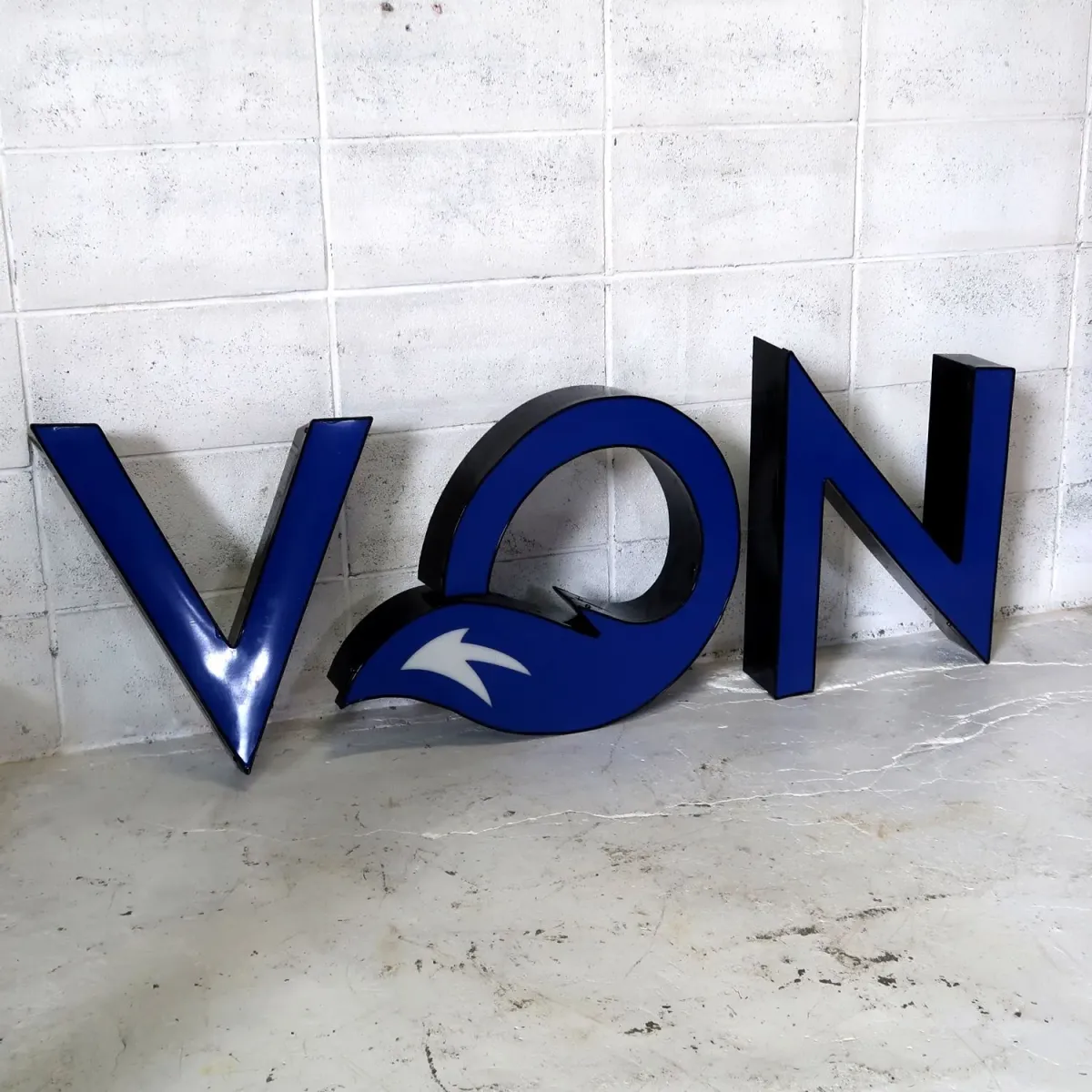 ビンテージ レターサイン V