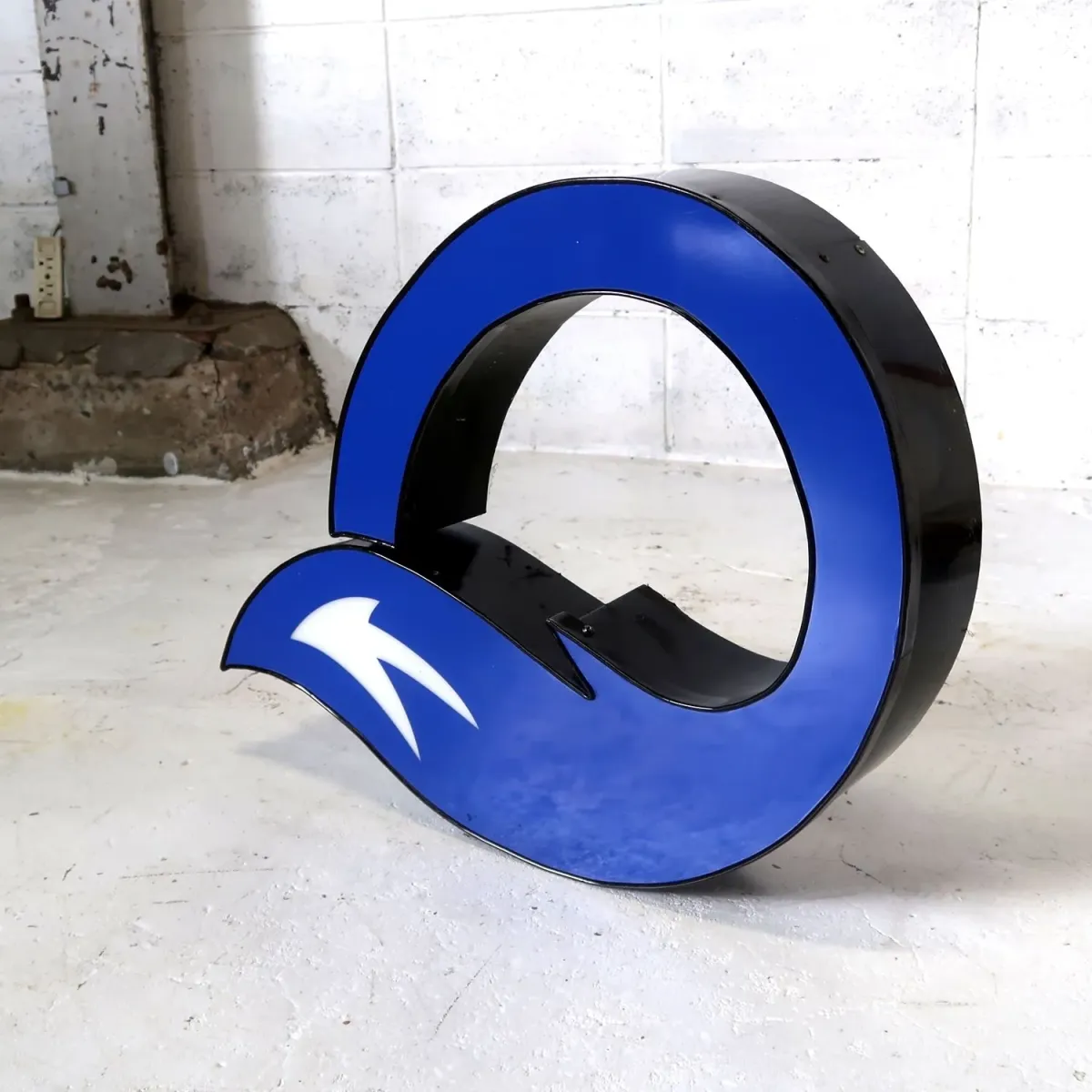 ビンテージ レターサイン O