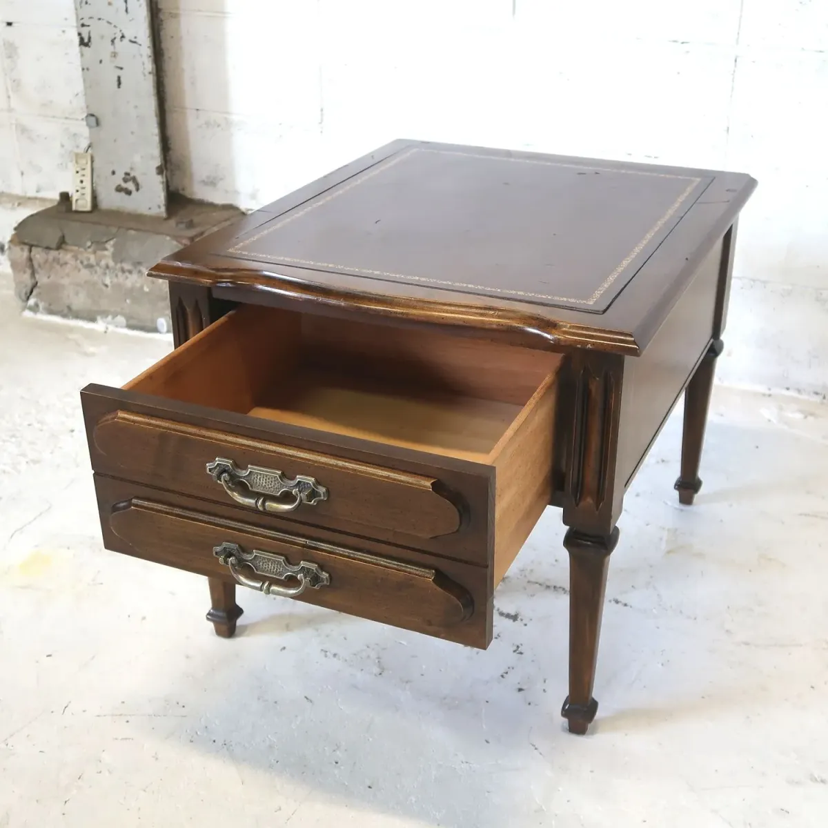 P.REINISCH.CO アンティーク サイドテーブル