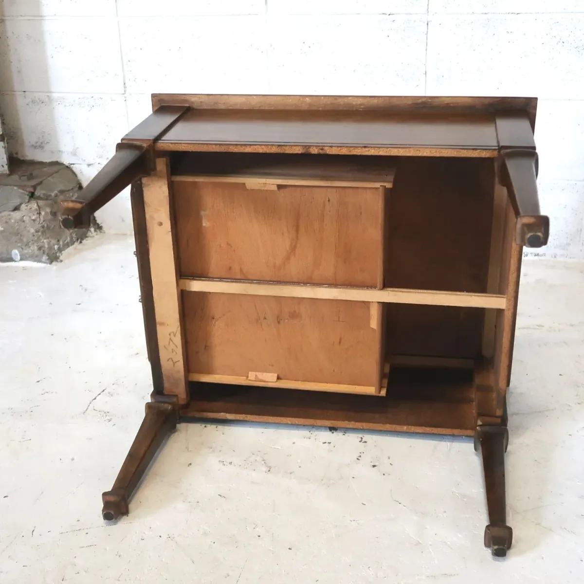 P.REINISCH.CO アンティーク サイドテーブル