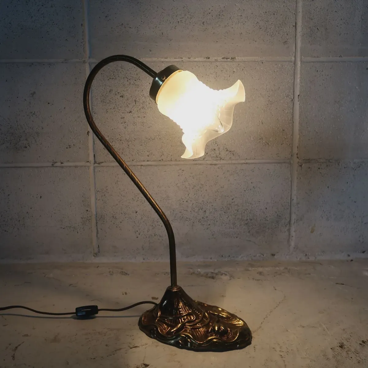 フラワーガラス テーブルランプ