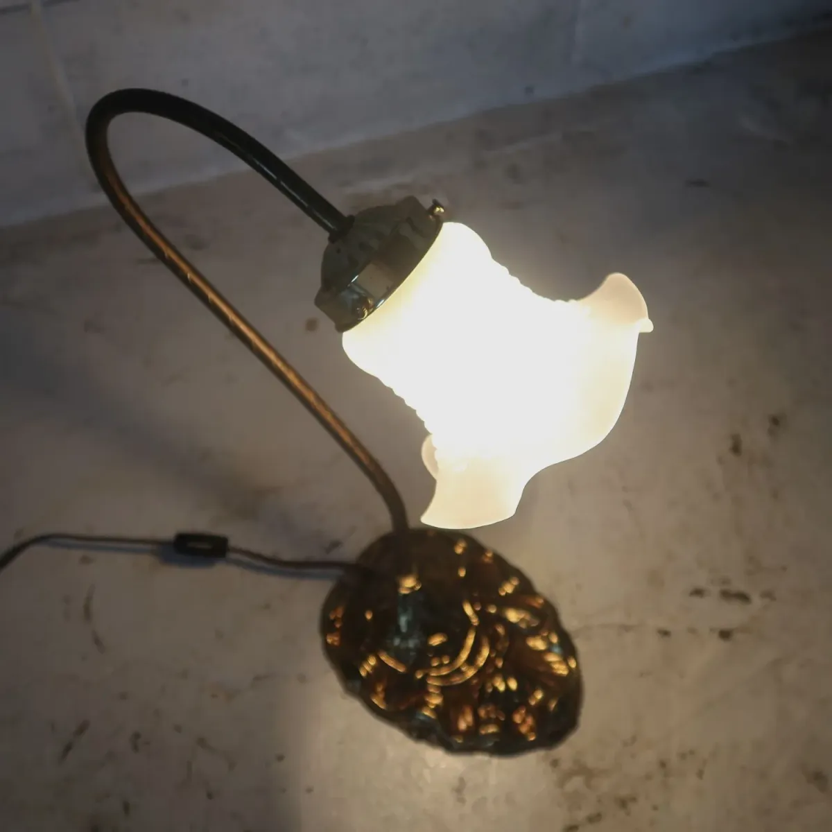 フラワーガラス テーブルランプ