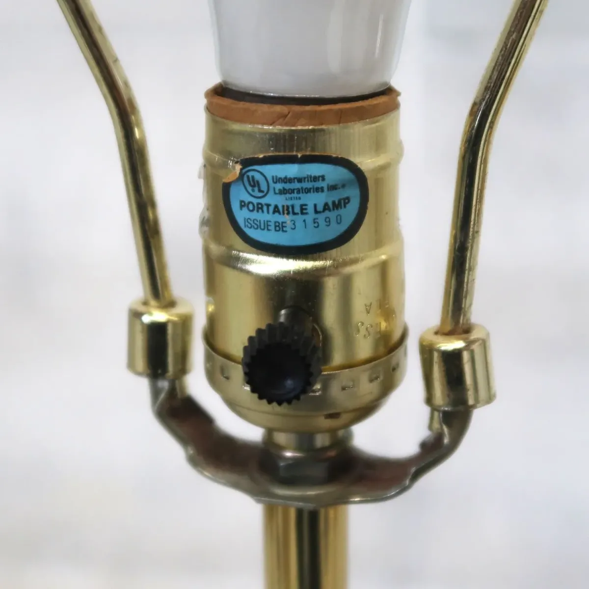 アンティーク ゴールドメタル テーブルランプ